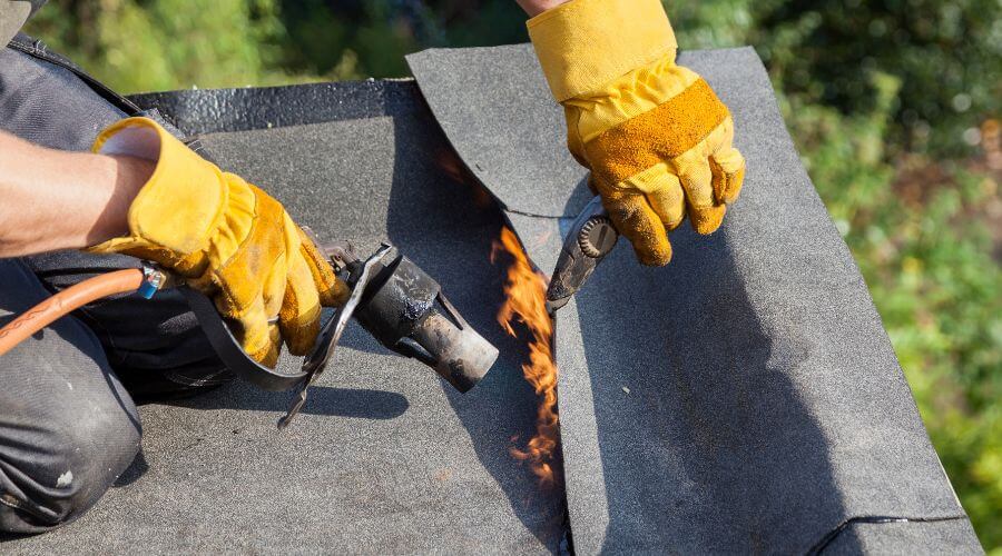 Expert Emergency Roof Repairs services in Geneseo, IL